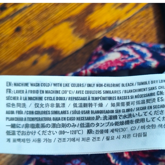 Hollister Purple Floral Print Quilted Sleeveless Crop Tank Top‎ Size Small - Picture 6 of 9